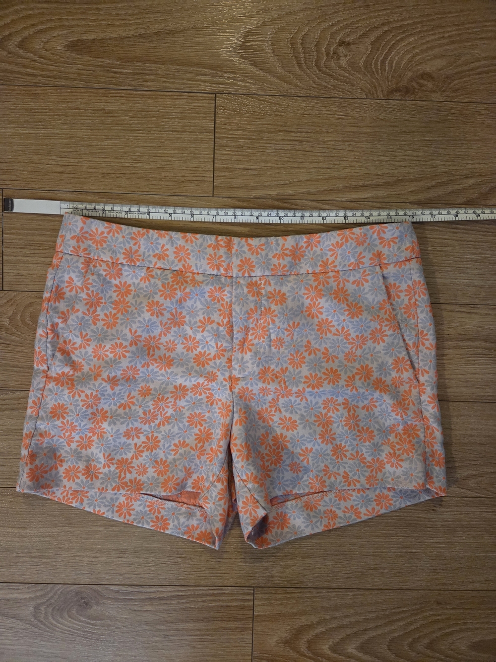 Banana Republic Floral Print Shorts in Orange and Light Gray